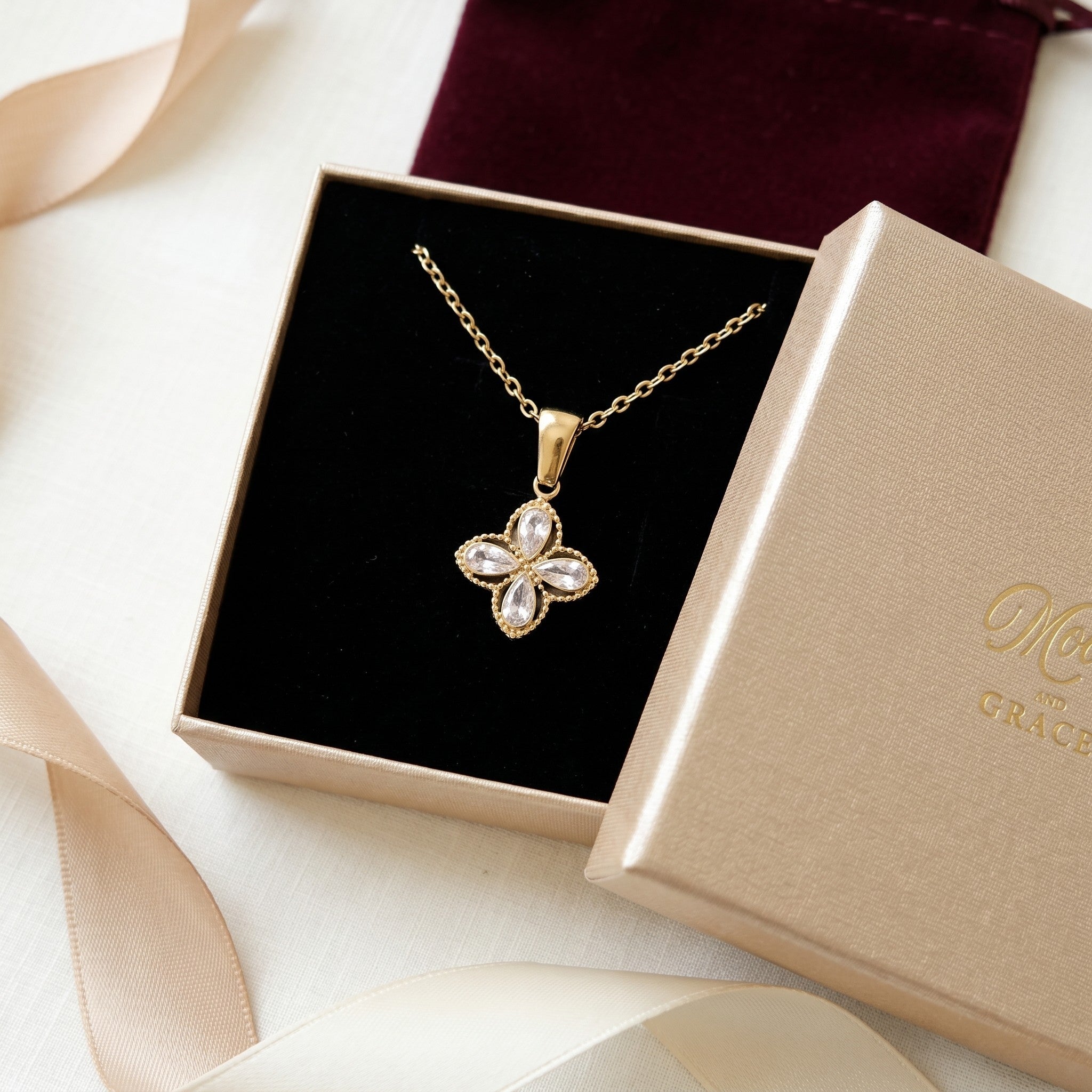 Collier Diane