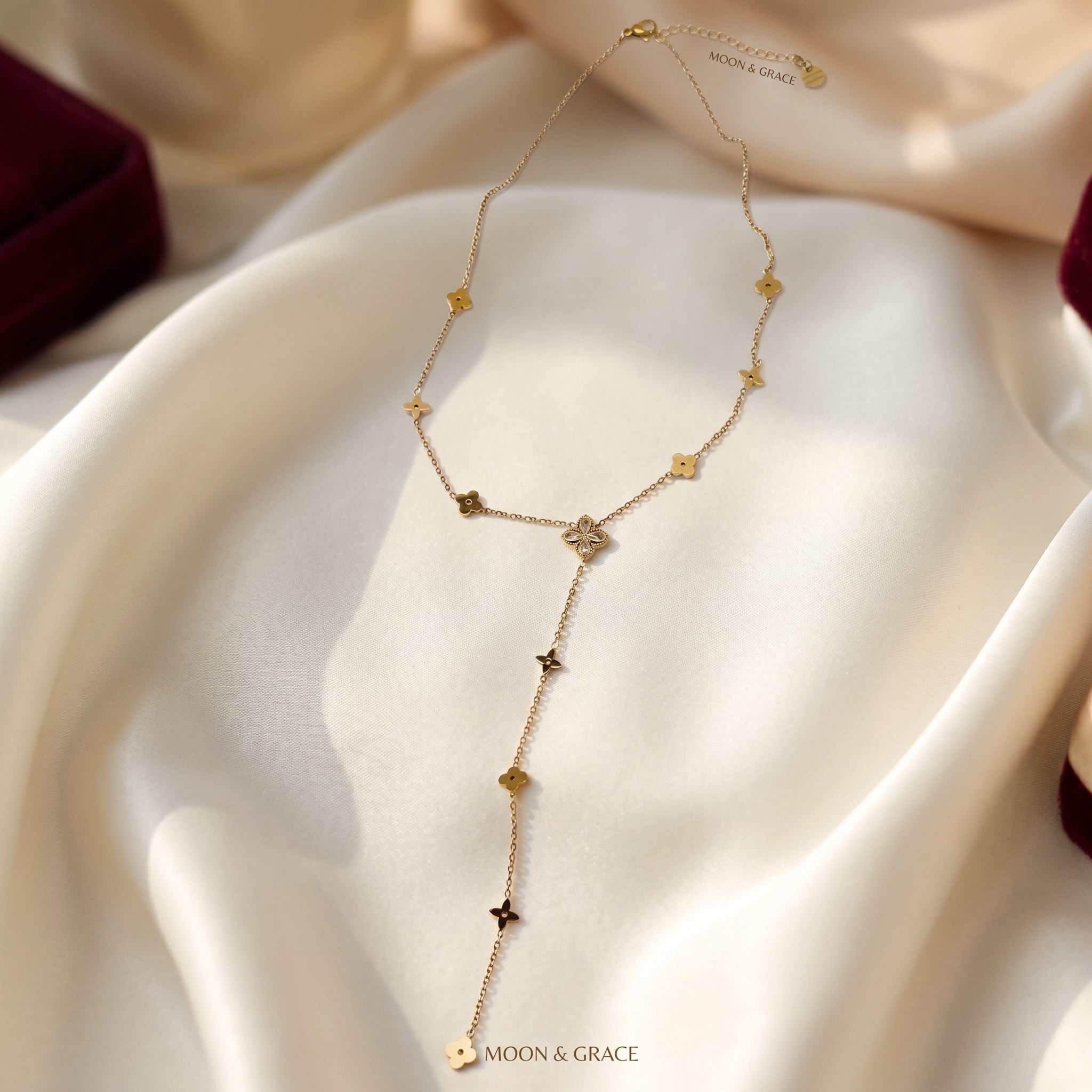 Collier Y Diane