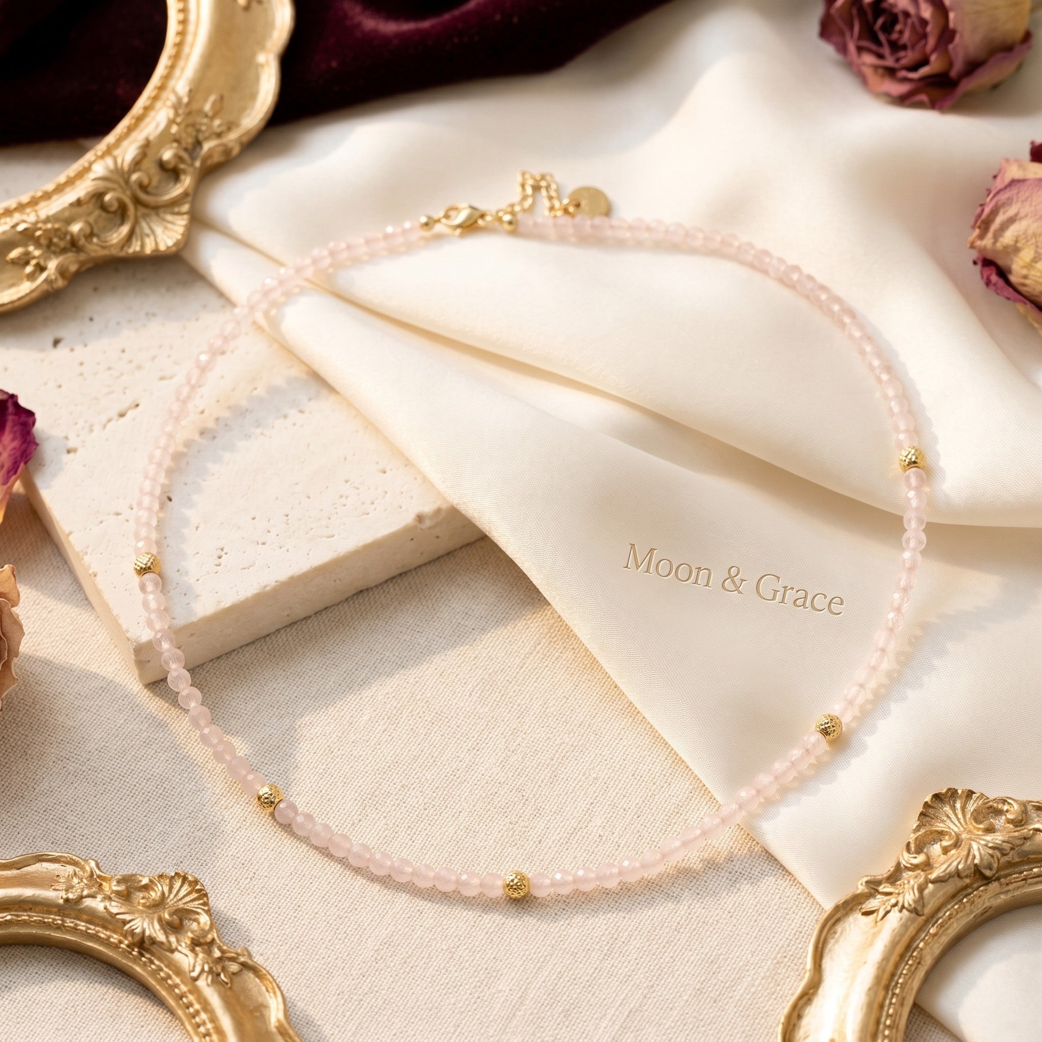 Collier Roselia