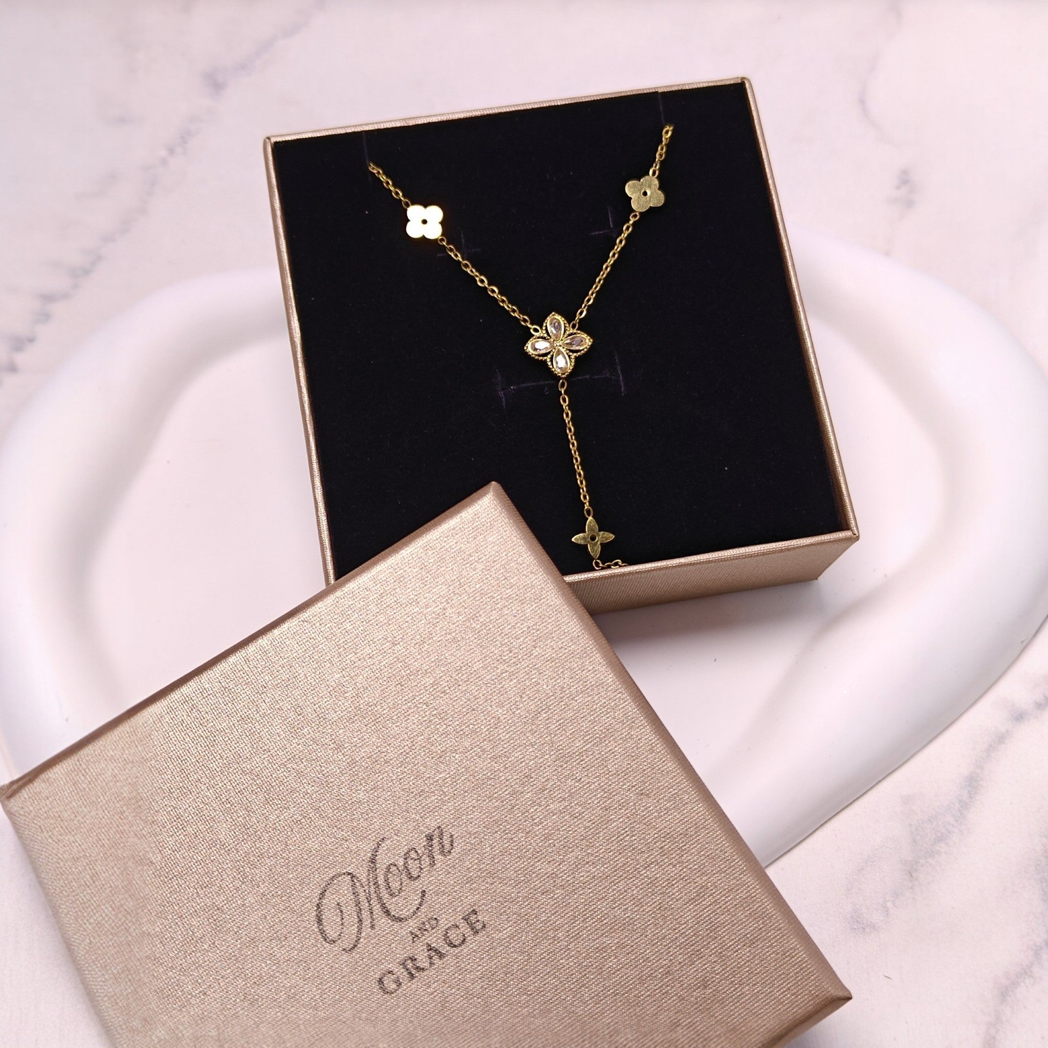 Collier Y Diane